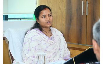 रायपुर : महिला एवं बाल विकास विभाग की योजनाओं का गोंडी एवं हल्बी भाषा में होगा व्यापक प्रचार-प्रसार… रायपुर : महिला एवं बाल विकास विभाग की योजनाओं का गोंडी एवं हल्बी भाषा में होगा व्यापक प्रचार-प्रसार…