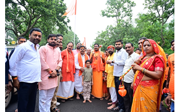 रायपुर : श्रावण के अंतिम सोमवार को अमरकंटक पहुंचे उप मुख्यमंत्री विजय शर्मा… रायपुर : श्रावण के अंतिम सोमवार को अमरकंटक पहुंचे उप मुख्यमंत्री विजय शर्मा…