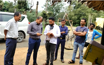रायपुर : कलेक्टर ने परखी डिजिटल गिरदावरी और आयुष्मान शिविरों की जमीनी हकीकत… रायपुर : कलेक्टर ने परखी डिजिटल गिरदावरी और आयुष्मान शिविरों की जमीनी हकीकत…